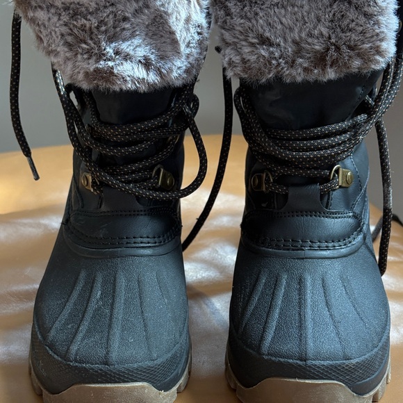 Storm Shoes - Cougar Storm Black Winter Boots with Gray Faux Fur